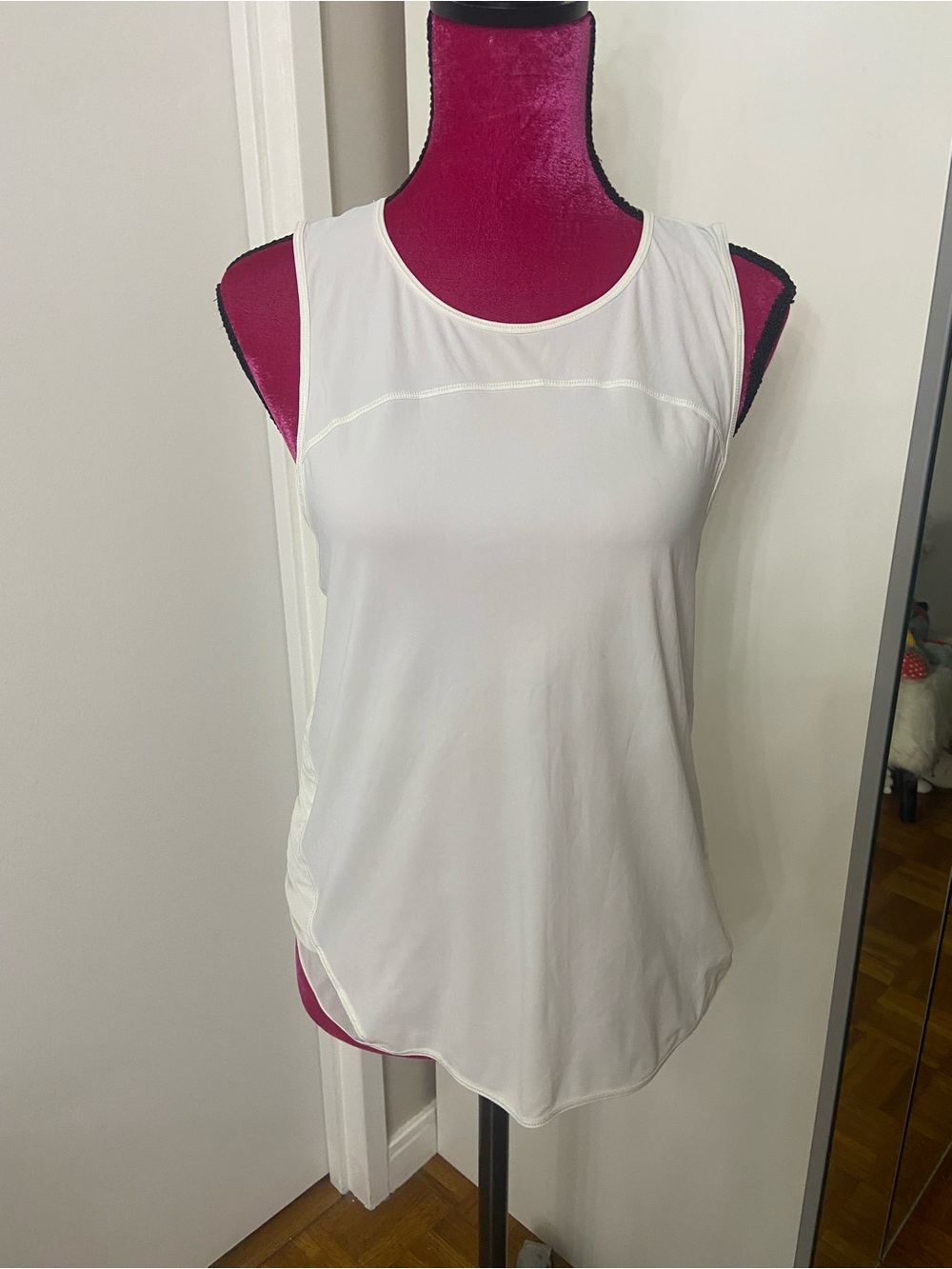 Lululemon white sports tank top 6